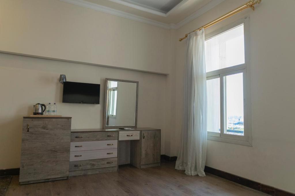 Ultra Loaloa Nile Maadi Hotel Le Caire Extérieur photo