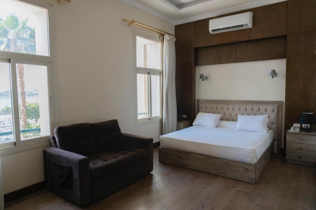 Ultra Loaloa Nile Maadi Hotel Le Caire Extérieur photo