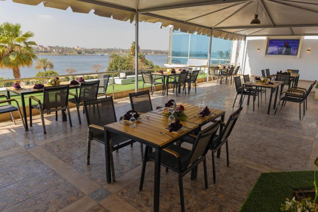 Ultra Loaloa Nile Maadi Hotel Le Caire Extérieur photo